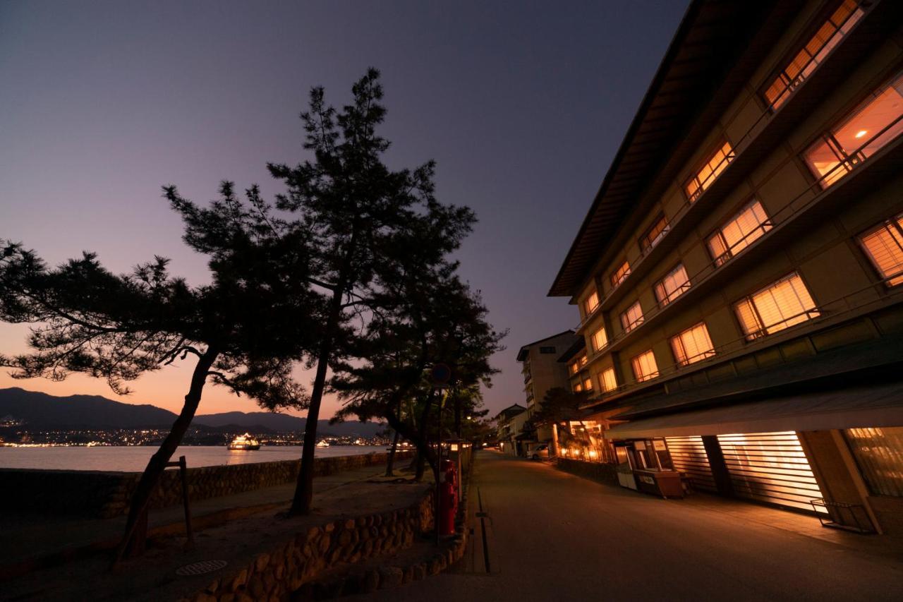 Hotel Miya Rikyu Hatsukaichi Bagian luar foto