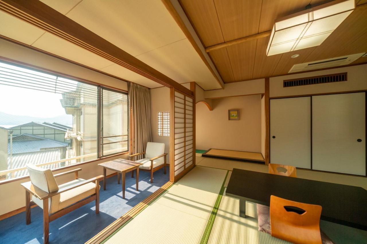 Hotel Miya Rikyu Hatsukaichi Bagian luar foto